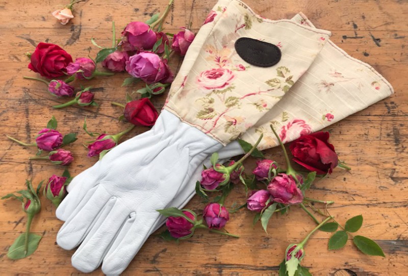 Bradley gloves floral linen high quality, water resistant and comfortable